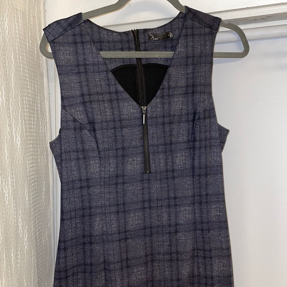 Size L Noir zip front dress